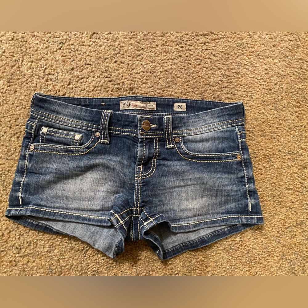 BKE Sabrina shorts